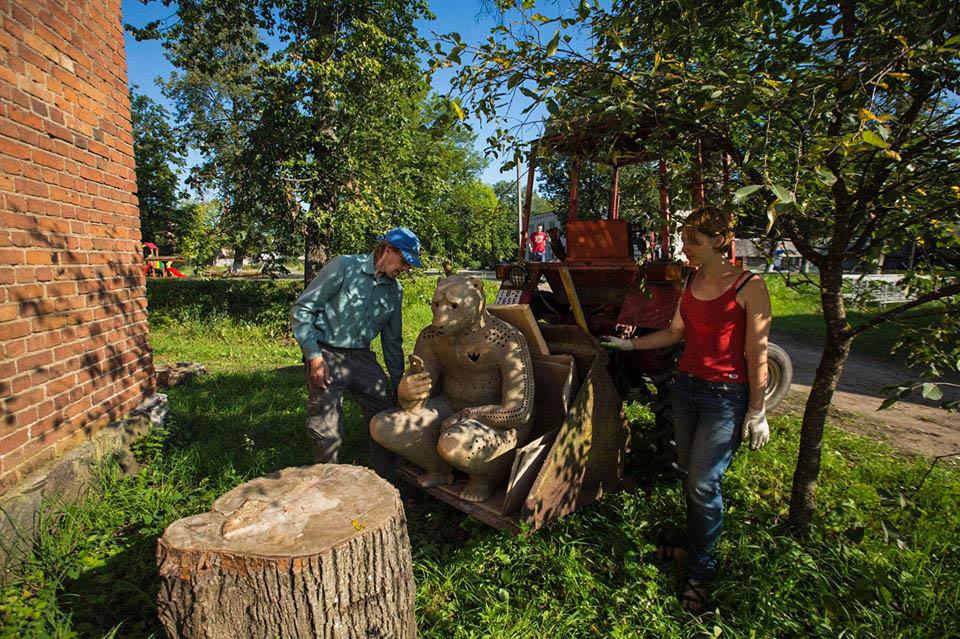 На погранзаставе "Лынтупы" поселился загадочный человекозверь — медведь Локис