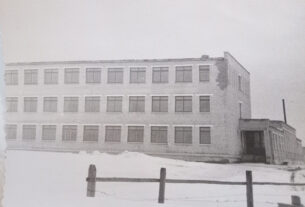 Сладости, открытки и флешмоб: 30 января Воропаевской СШ исполнилось 55 лет