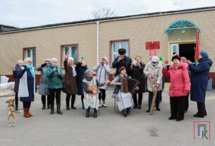 С играми, хороводами и блинами проводили зиму в ОДП для граждан пожилого возраста ТЦСОН