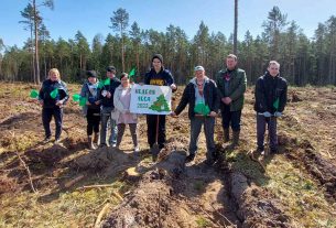 Посетители и работники отделений ТЦСОН поучаствовали в республиканской акции «Неделя леса»