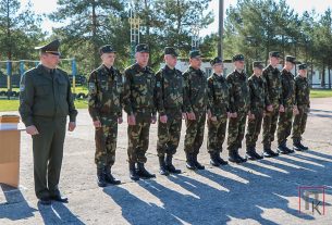 Сегодня из 1-го радиотехнического центра уволились в запас 10 солдат срочной военной службы