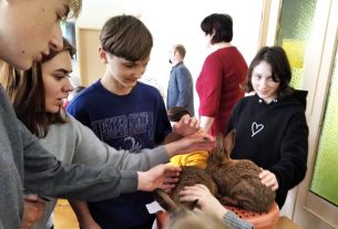 13 выпускников 9-х классов СШ №№1, 2, 3 и новосёлковской школы посетили Лужеснянский агроколледж