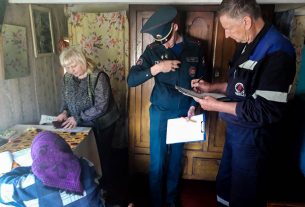 Дорожники филиала «Поставское ДРСУ-132» «одели» дорогу через Ширки в асфальт