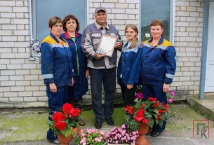 Комбайнер ОАО «Новоселки-Лучай» Виктор Рогов единственный в районе намолотил 2 тысячи тонн зерна