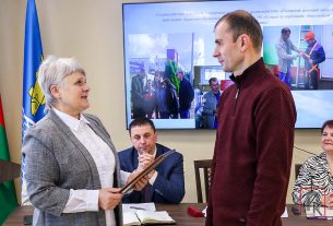 Какие товары пополнили ассортимент продукции Поставского мебельного центра?