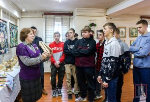 Людмила Мелец и Тереза Зелендин из Лукашово передают потомкам белорусские традиции