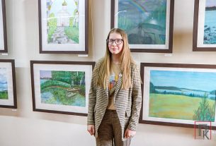 Фоторепортаж: В Поставах открылась выставка 12-летней художницы Анны Василевской