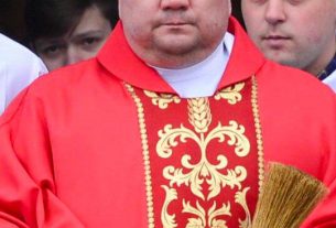 Хрыстос уваскрос!