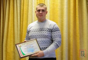 Хрыстос уваскрос!