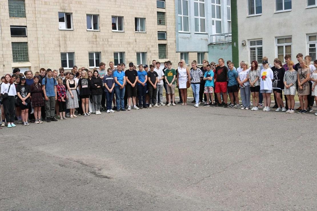 Фоторепортаж: Митинг-реквием у памятника-бюста Герою Советского Союза Фёдору Маркову