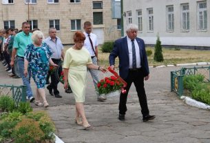 Фоторепортаж: Митинг-реквием у памятника-бюста Герою Советского Союза Фёдору Маркову