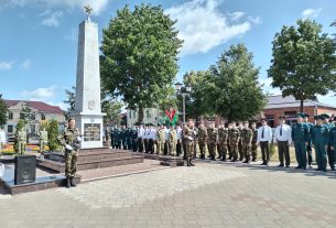 День Независимости Республики Беларусь. Митинг «За независимость!», возложение венков и цветов к памятнику на пл. Ленина