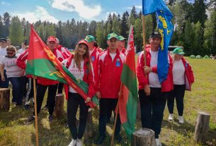 В Верхнедвинском районе возле Кургана Дружбы прошла встреча представителей России и Беларуси