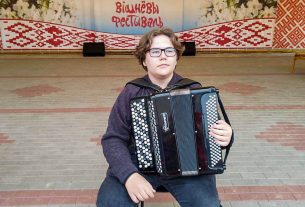 С дипломами вернулись Святослав Стрилец и Александра Хомич с "Вишневого фестиваля"