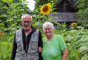 В Поставском районе на уборке урожая появились первые тысячники