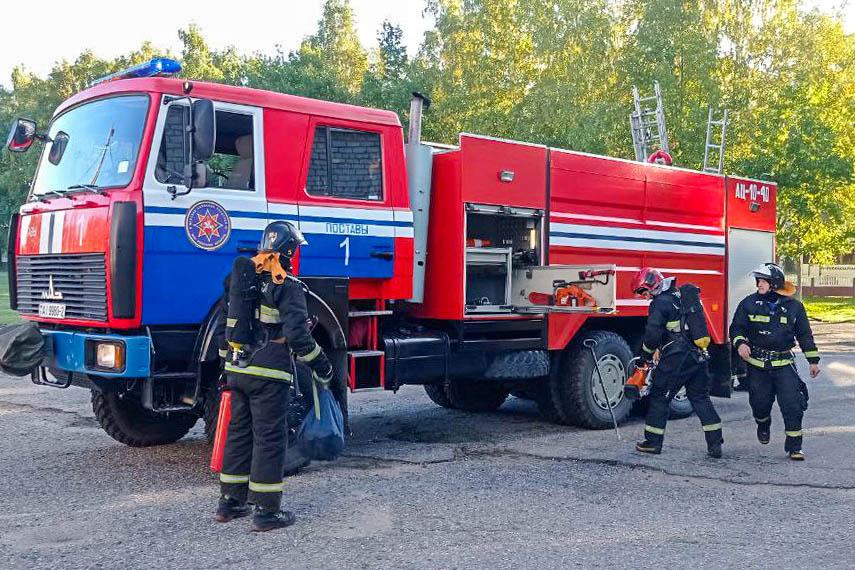 В СШ №1 прошли тактические учения по ликвидации возгорания электроплиты в столовой