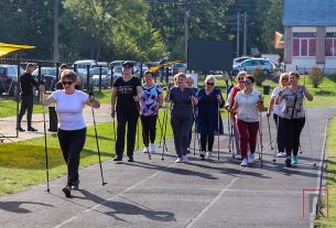 Поставчане присоединились к республиканскому марафону по скандинавской ходьбе "Шаг к долголетию"