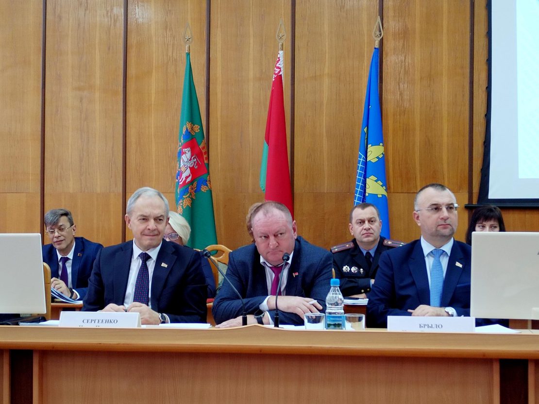 Глава Администрации Президента Игорь Сергеенко принял участие в заседании в Поставском райисполкоме