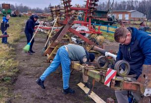 23 ноября на дороге Браслав-Поставы возле аг. Курополье машина съехала в кювет