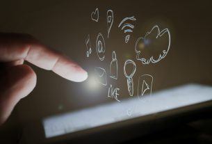 23 ноября на дороге Браслав-Поставы возле аг. Курополье машина съехала в кювет