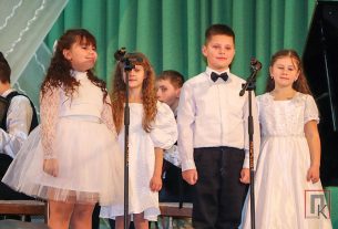 В концертном зале ДШИ им. А. Тизенгауза прошёл праздничный концерт