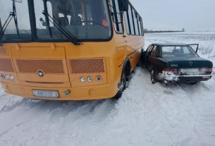 Житель Поставского района не справился с управлением и въехал в школьный автобус в Докшицком районе