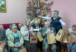 Воспитанников СПЦ с Новым годом поздравили руководство района и многочисленные гости (+видео)