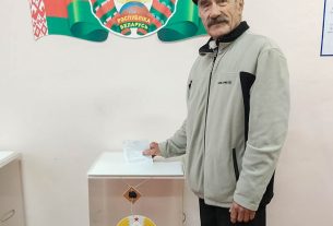 Фотофакт: Сельские жители активно голосуют на избирательных участках