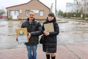 В сельской местности избиратели голосуют на дому и на участках