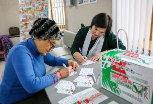 Две новые «скорые» недавно пополнили автопарк Поставской центральной районной больницы