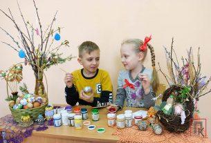 В Поставском районном центре детей и молодежи проходит районный этап областного конкурса «Пасхальная мозаика»