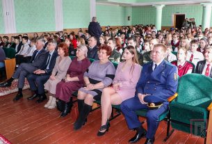 14-летние поставчане получили свой первый документ — паспорт гражданина Республики Беларусь