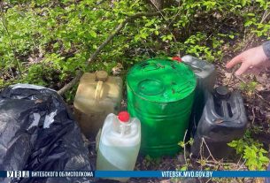 У жителя Поставского района обнаружено 120 литров окрашенного топлива