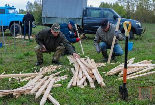 Фоторепортаж: Республиканский субботник прошел в Поставах