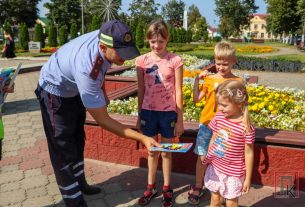 Сотрудники ГАИ Поставщины напомнили водителям и пешеходам о безопасности на дорогах