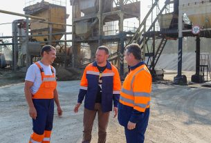 Более 30 тысяч тонн асфальта изготовил с начала сезона асфальтобетонный завод ДРСУ-132