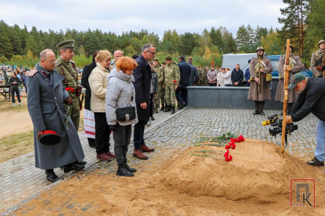 Фоторепортаж: В Поставах перезахоронили останки воинов, погибших во время Первой Мировой войны