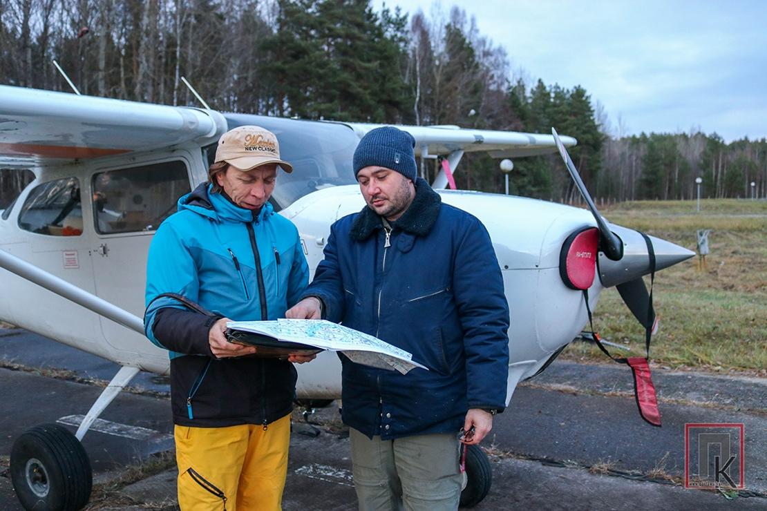 Удар по бешенству... с воздуха. В Поставском районе с самолетов разбрасывали приманки с вакциной от бешенства