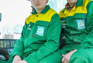 В эти дни в центре внимания учащихся Поставского государственного колледжа — трактор МТЗ-3022