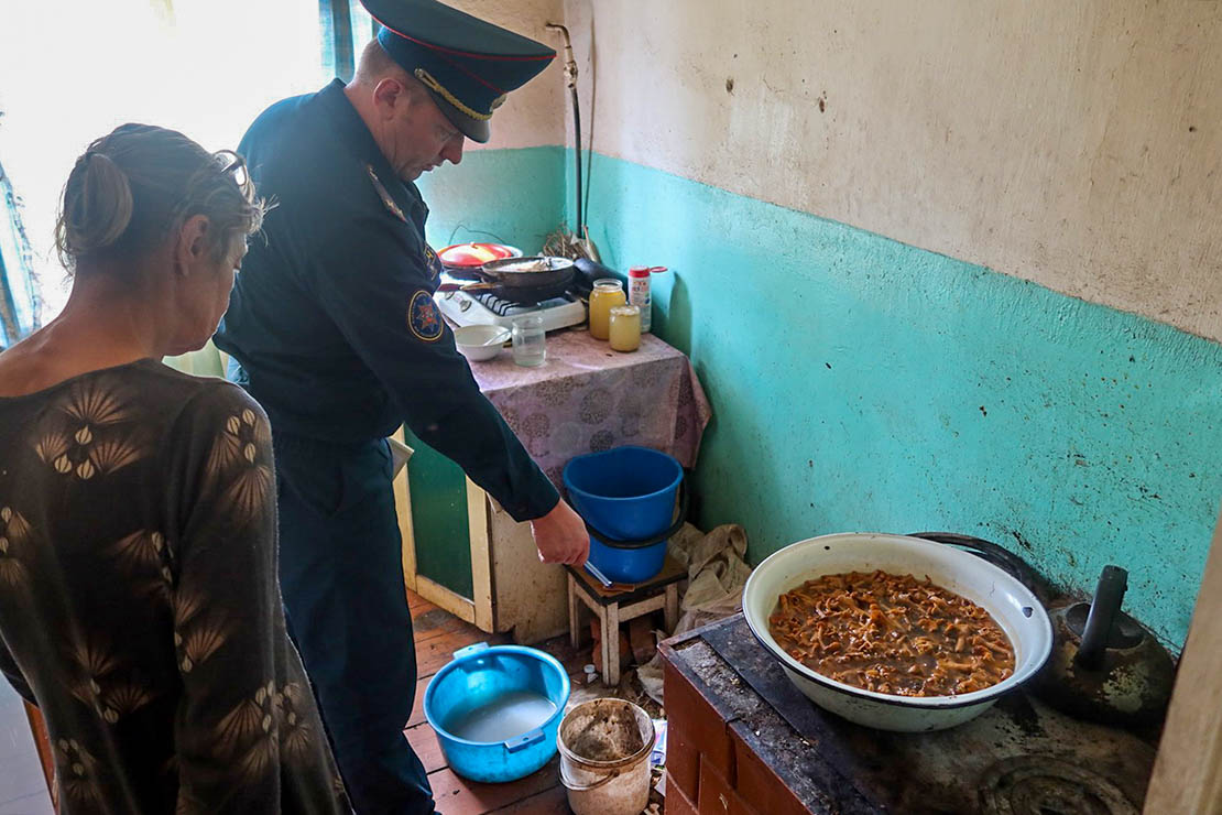 Спасатели напомнили о ряде рекомендаций, которые помогут сохранить тепло в доме и избежать пожара