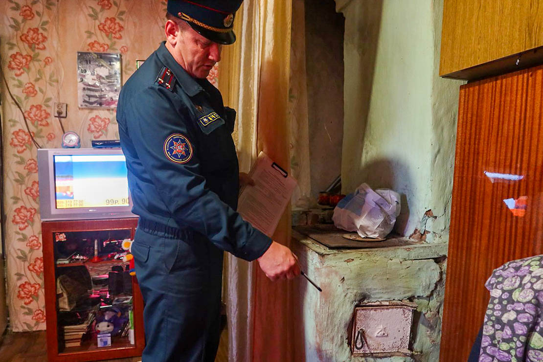 Спасатели напомнили о ряде рекомендаций, которые помогут сохранить тепло в доме и избежать пожара