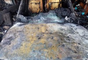 21 февраля в г.п. Воропаево пожар в гараже повредил стены, потолок и автомобиль