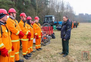Смотр готовности техники и средств пожаротушения показал, готовы в Поставском лесхозе к пожарам