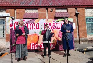 Фоторепортаж: Весенняя сельскохозяйственная ярмарка и "Свята клёцак" прошли в Поставах