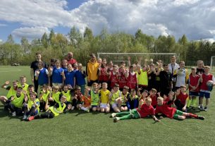 Соревнования по футболу «Кожаный мяч» среди детей и подростков по месту жительства на базе городских средних школ