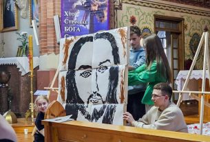 В магазине «PROЗапас» открылась выставка-продажа куличей и других кулинарных изделий