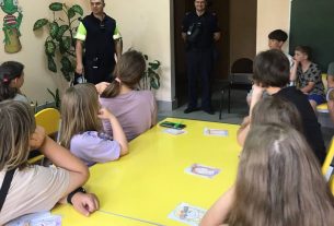 Сотрудники ГАИ напомнили детям, отдыхающим в УЗ ОДРОЦ «Ветразь», о правилах безопасности