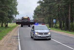 В период уборочной кампании сельхозтехнике на дорогах уделяется особое внимание