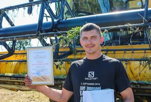 Комбайнер Максим Одинец с молочного завода стал первым тысячником среди молодых