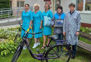 40 юных активистов Поставщины стали обладателями новых смарт-билетов БРСМ